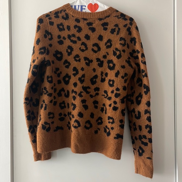 Leopard fuzzy Sweater! - Picture 1 of 8